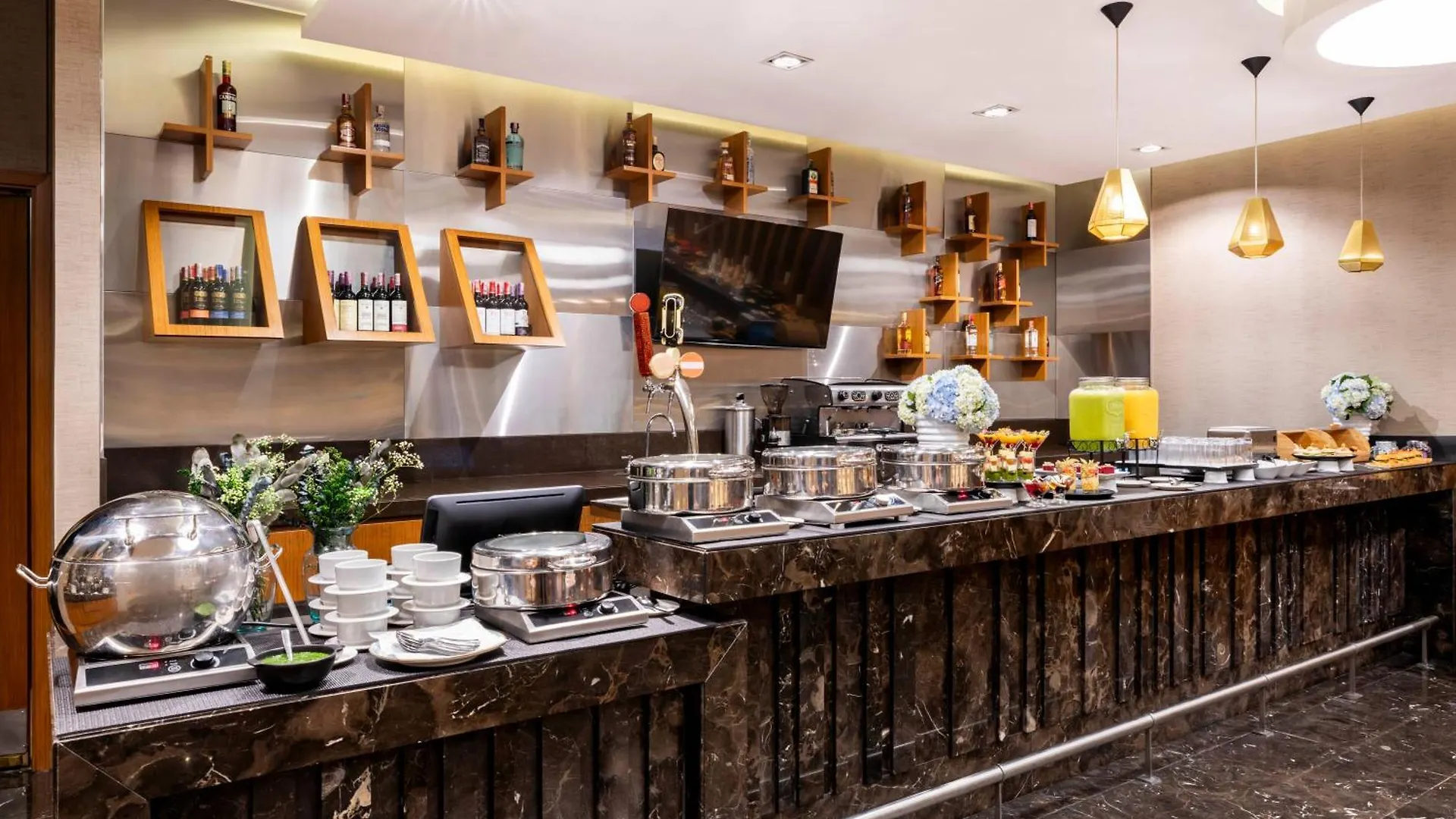 Courtyard By Marriott Bogota Airport Hotel