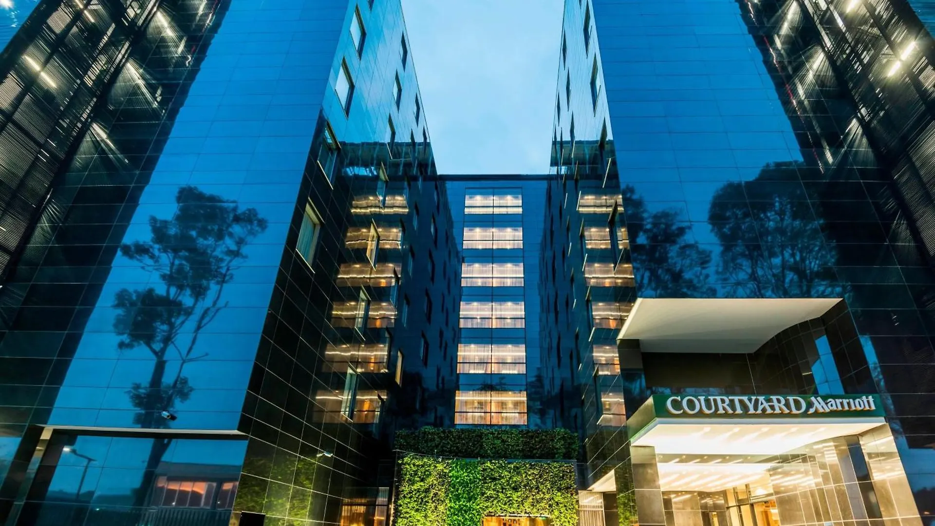 Courtyard By Marriott Bogota Airport Hotel 4*,