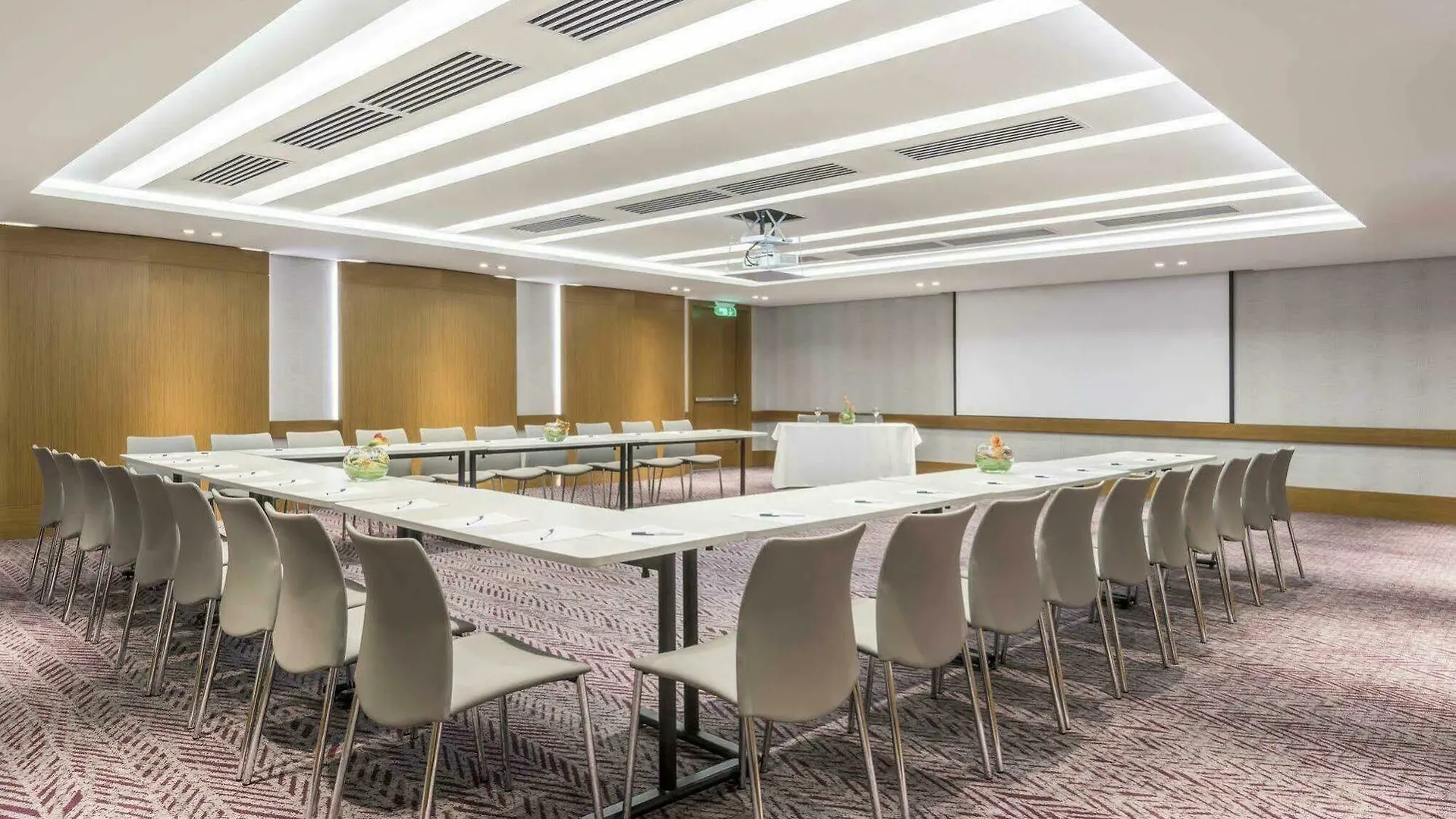 Courtyard By Marriott Bogota Airport Hotel