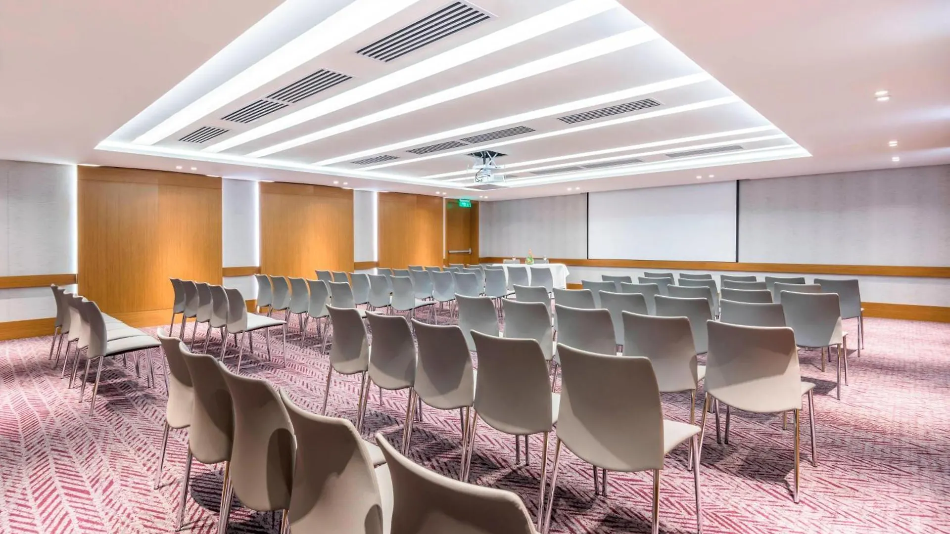 Courtyard By Marriott Bogota Airport Hotel