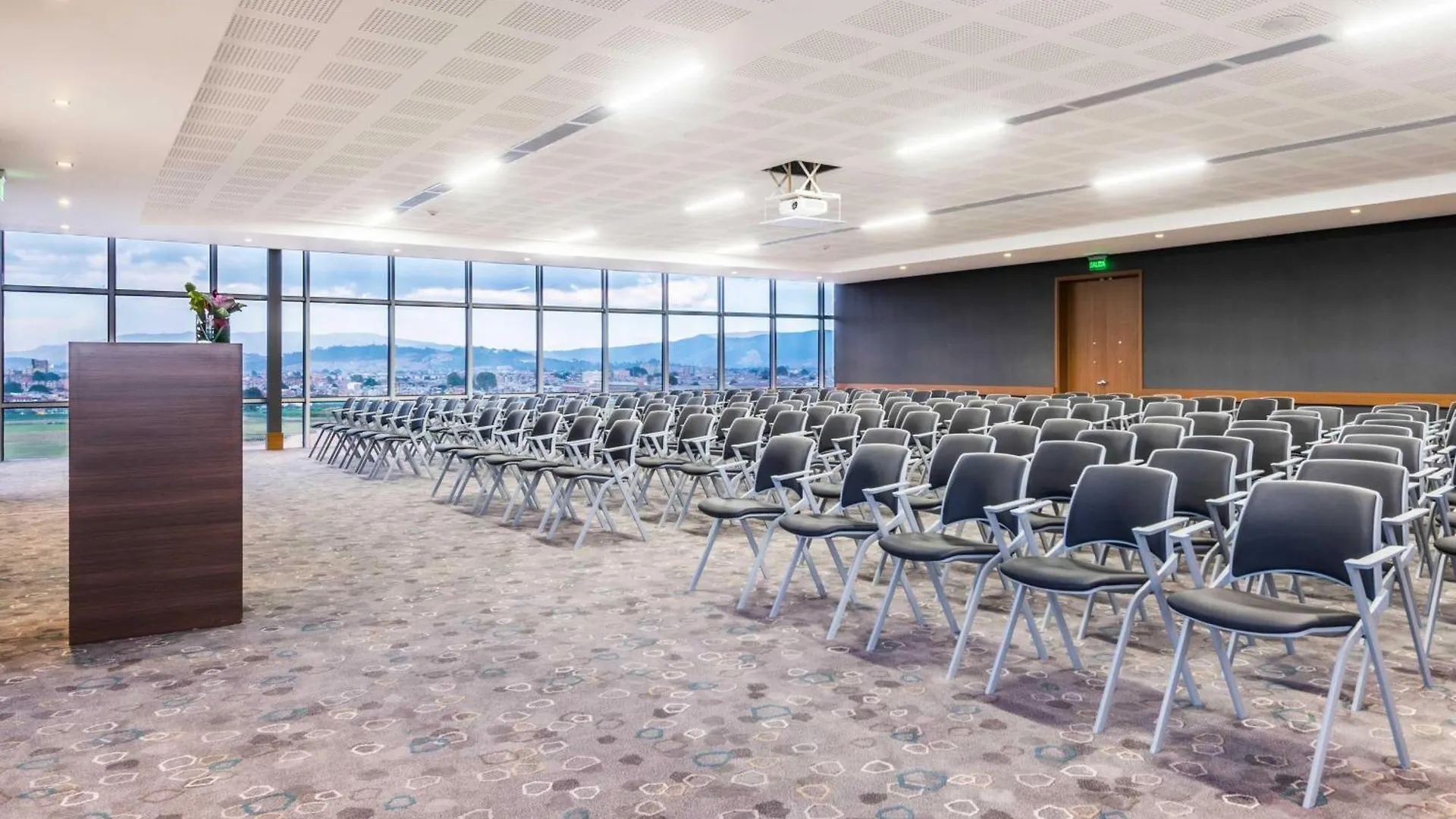 Courtyard By Marriott Bogota Airport Hotel