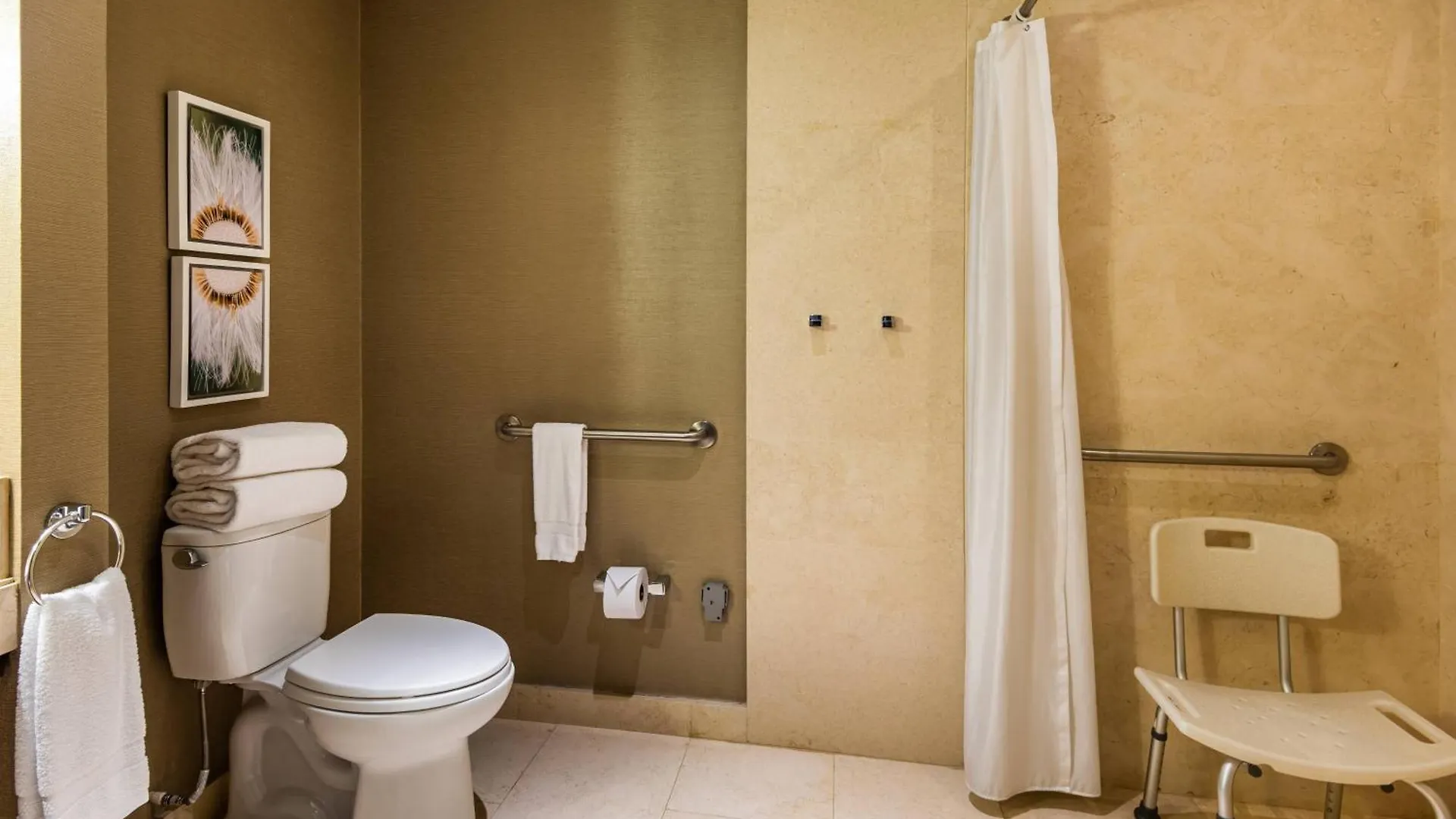 Courtyard By Marriott Bogota Airport Hotel 4*,  Colombia