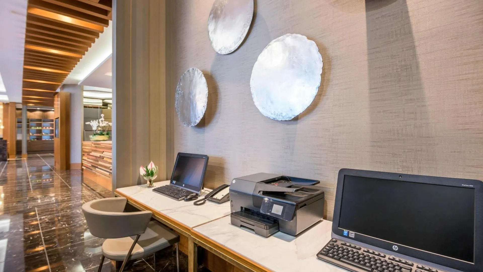 Courtyard By Marriott Bogota Airport Hotel