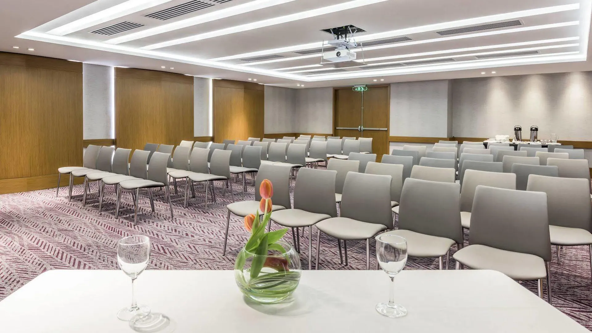 Courtyard By Marriott Bogota Airport Hotel
